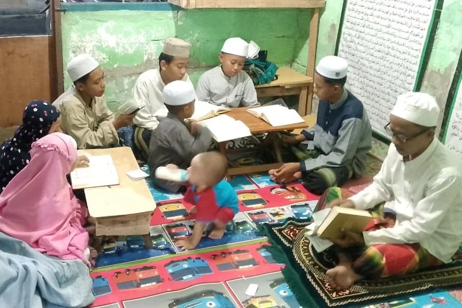 Alirkan air bersih tuk anak anak yatim- tahfidz di panti asuhan
